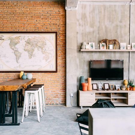 So! Boutique Hostel Malang Kültér fotó